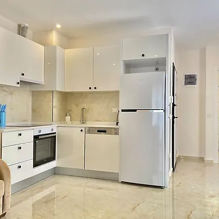 Rose 6 Comfort Living At Cleopatra Apartment *